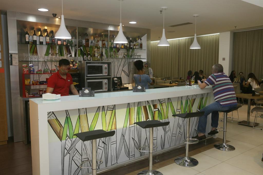 Hotel Ibis Feira De Santana Extérieur photo