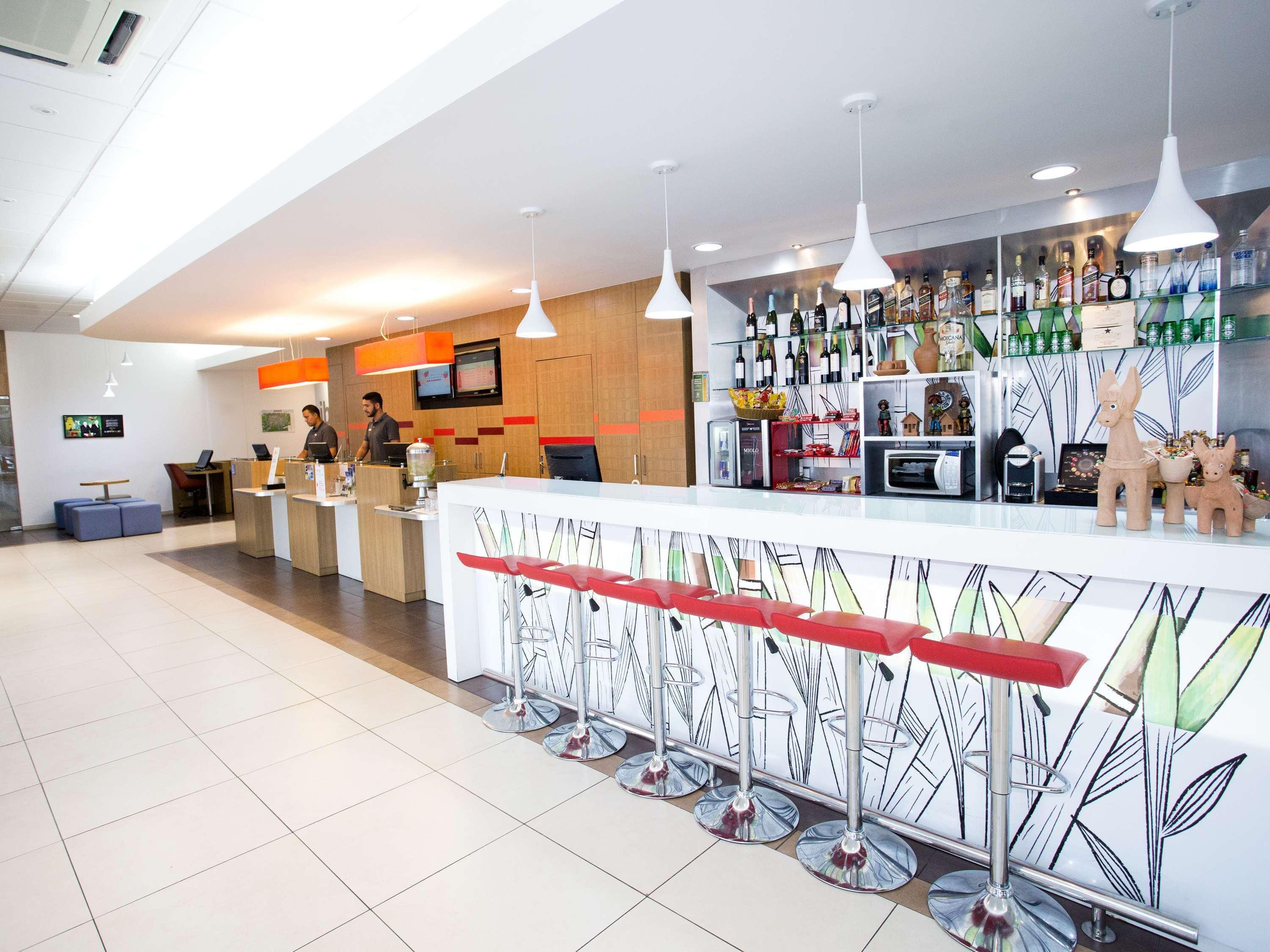 Hotel Ibis Feira De Santana Extérieur photo